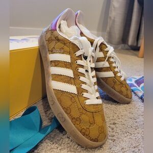 Gucci Adidas Gazelle Mens 6 Womens 8